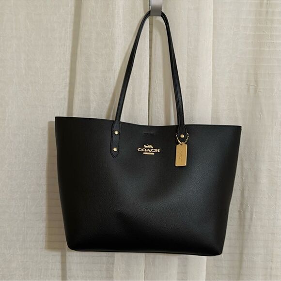 COACH Black Leather Gold Tone Logo Town Tote - Picture 1 of 13